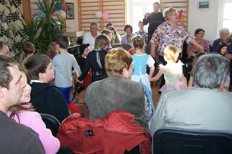 050.JPG
